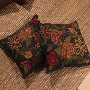 Pier one accent pillows